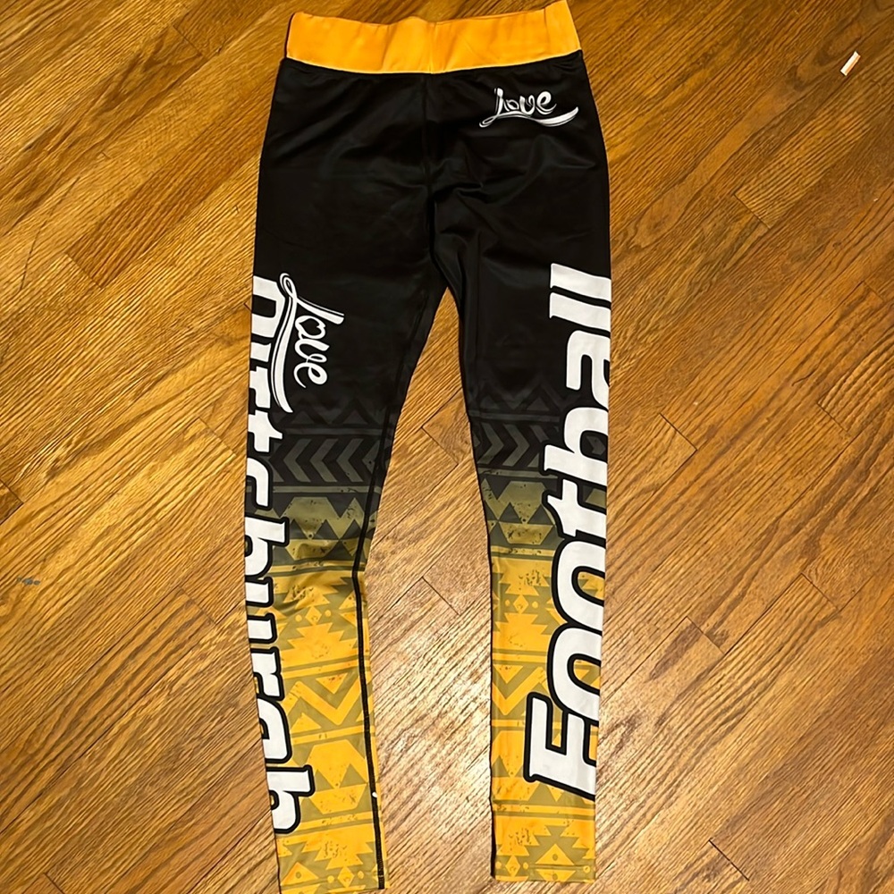 Hey Steeler Fans! Steelers leggings size S/M